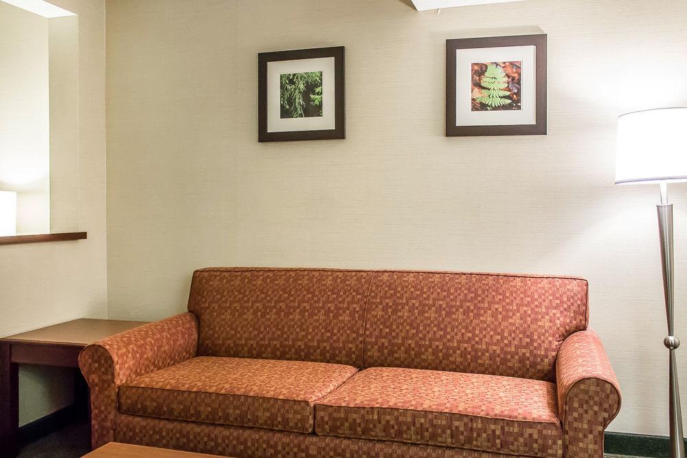 Comfort Inn & Suites Wilkes Barre - Arena Exterior photo